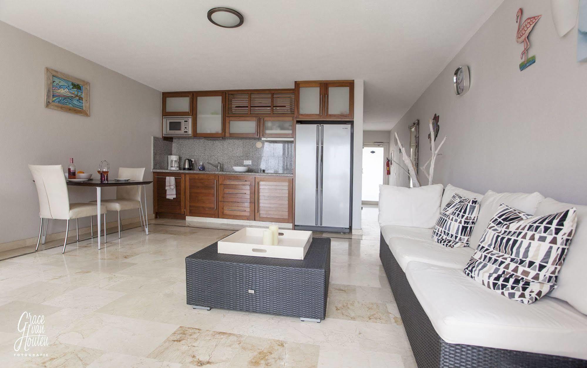 Bonaire Seaside Apartments Экстерьер фото
